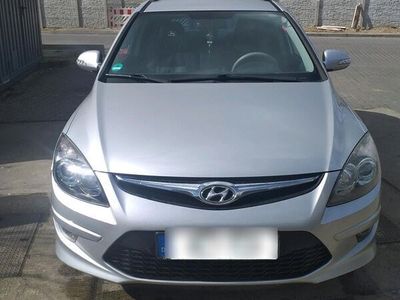 gebraucht Hyundai i30 1.6 CRDI 90 PS 2012 TÜV NEU!!! ÖL und Filter!!!