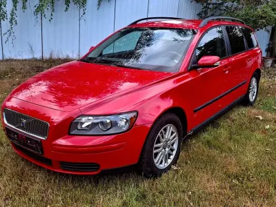 Gebraucht Volvo V50 Momentum 125 PS (91 kW) 2005 Rot Kombi