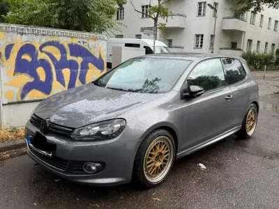 Gebraucht VW Golf VII Match 105 PS (77 kW) 2012 Grau Limousine