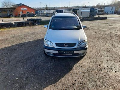 Gebraucht Opel Zafira Comfort 125 PS (91 kW) 2002 Silber Van / Kleinbus