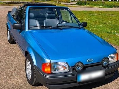 Occasion Ford Escort Cabriolet 74 ch (54 kW) 1986 Bleue Cabriolet