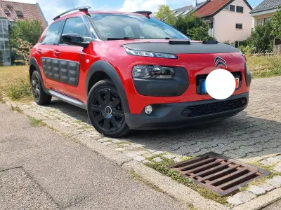 Gebraucht Citroën C4 82 PS (60 kW) 2016 Rot SUV