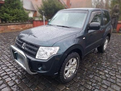 Gebraucht Mitsubishi Pajero 200 PS (147 kW) 2014 Grün SUV