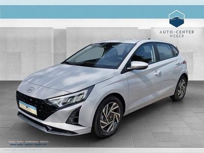 Neu Hyundai i20 Comfort 101 PS (74 kW) 2026 Grau (lumen grey) Limousine