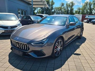 Grau Gebraucht 2020 Maserati GranSport Limousine | 48.999 €