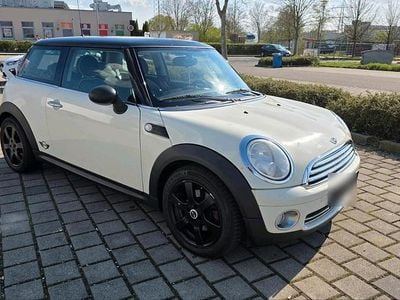 Usata Mini Cooper 120 CV (88 kW) 2009 Bianco Utilitaria