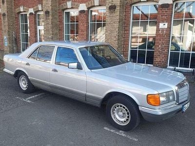Second-hand Mercedes 280 185 CP (136 kW) 1982