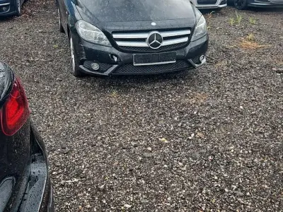 Używany Mercedes B200