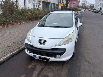 Usata Peugeot 207 Urban Move 73 CV (53 kW) 2009 Bianco Berlina