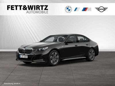 Gebraucht BMW 530e M Sport 299 PS (219 kW) 2024 Saphirschwarz metallic Limousine