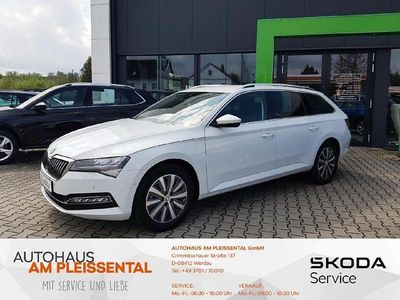 Gebraucht Skoda Superb 150 PS (110 kW) 2023 Moonweiss metallic Kombi