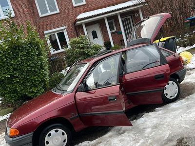 Gebraucht 1993 Opel Astra Limousine | 1.700 €