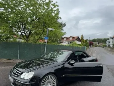 Gebraucht Mercedes CLK320 224 PS (164 kW) 2006 Schwarz Cabrio