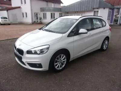 Gebraucht BMW 218 Active Tourer Advantage 136 PS (100 kW) 2015 Weiß Van / Kleinbus