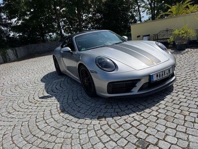 Porsche 911 Carrera GTS