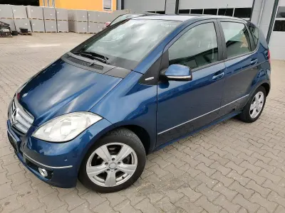 Gebraucht Mercedes A180 Avantgarde 109 PS (80 kW) 2009 Blau Kleinwagen