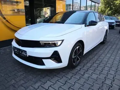 Gebraucht Opel Astra 131 PS (96 kW) 2025 Weiß Kleinwagen