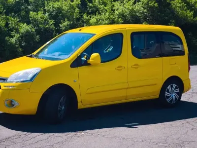 Gebraucht Citroën Berlingo SELECTION 98 PS (72 kW) 2012 Grau Van / Kleinbus