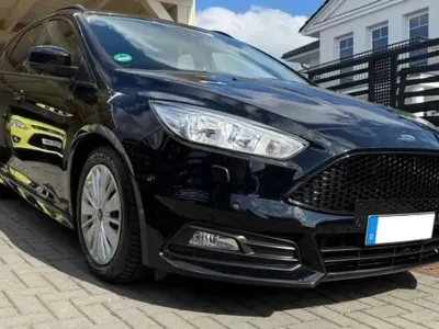 Usata Ford Focus ST 120 CV (88 kW) 2016 Nero Station wagon