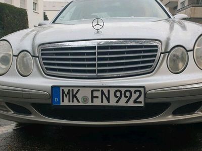 Mercedes E240