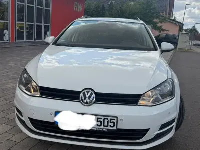 Gebraucht VW Golf VII Trendline 110 PS (80 kW) 2016 Weiß Kombi