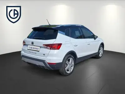 Używany Seat Arona FR 116 KM (85 kW) 2020 Biały SUV