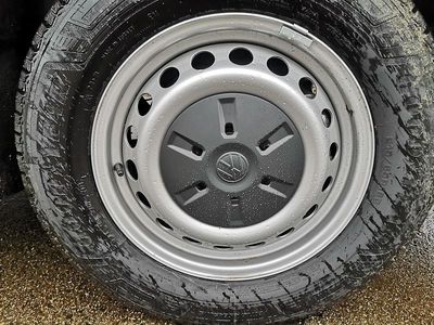 Neu VW T6.1 100 kW (136 PS) 2026 Stonegrey Van