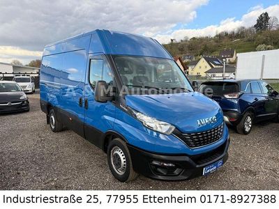 Gebraucht Iveco Daily 179 PS (131 kW) 2020 Blau Limousine