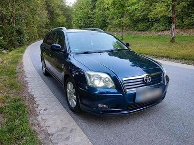 Gebraucht Toyota Avensis T2 177 PS (130 kW) 2005 Blau Kombi