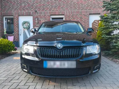 Gebraucht Skoda Superb 140 PS (102 kW) 2009 Schwarz Limousine