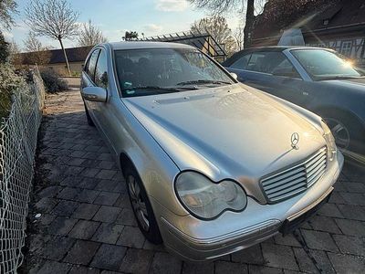 Gebraucht Mercedes 200 163 PS (119 kW) 2000 Silber Limousine