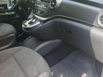 Mercedes V250