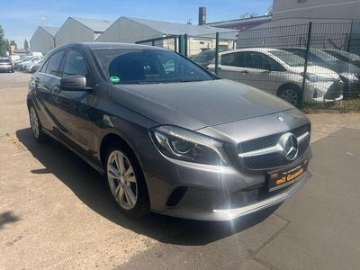 Gebraucht Mercedes A180 122 PS (89 kW) 2016 Grau Limousine