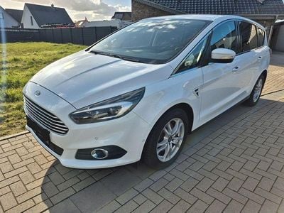 Gebraucht Ford S-MAX Titanium 150 PS (110 kW) 2018 Weiß Van / Kleinbus