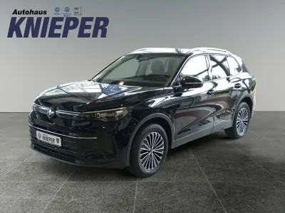 Neu VW Tiguan Life 204 PS (150 kW) 2025 Grenadillschwarz metallic SUV