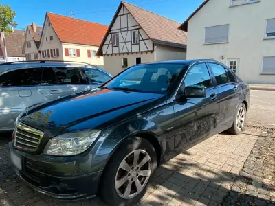 Gebraucht Mercedes C180 156 PS (114 kW) 2010 Grau Limousine