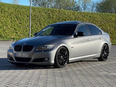 Gebraucht BMW 318 Sport Line 143 PS (105 kW) 2010 Grau Limousine