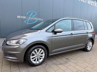 Grau Gebraucht 2015 VW Touran Van / Kleinbus | 13.750 € (Guter Preis)
