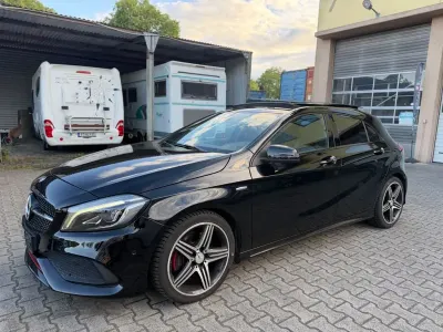 Używany Mercedes A250 AMG line 218 KM (160 kW) 2016 Czarny Sedan/Limuzyna