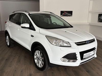 Gebraucht Ford Kuga Titanium 150 PS (110 kW) 2016 Weiß SUV