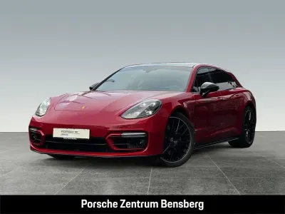 Gebraucht Porsche Panamera GTS Sport Turismo 480 PS (353 kW) 2021 Rot Limousine