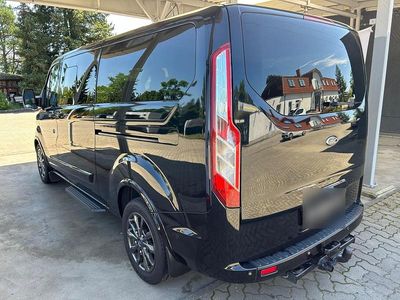 Schwarz Gebraucht 2020 Ford Tourneo Van / Kleinbus | 38.000 € (Teuer)