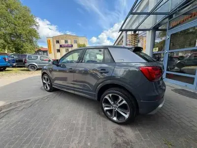 Gebraucht Audi Q2 S-Line 150 PS (110 kW) 2018 Grau SUV