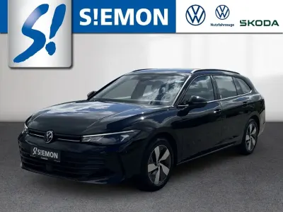 Gebraucht VW Passat Basis 150 PS (110 kW) 2025 Schwarz Kombi
