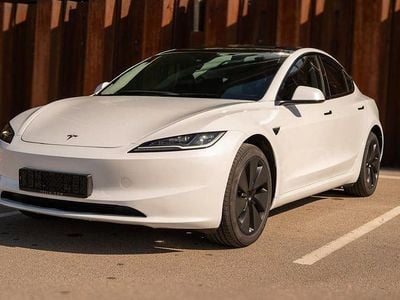 Neu Tesla Model 3 Long Range RWD 224 kW (305 PS) 2025 Grau Limousine