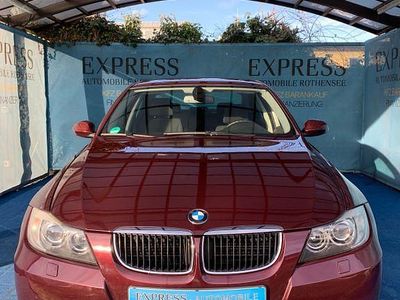 Rot Gebraucht 2008 BMW 318 Advantage Limousine | 3.999 € (Fairer Preis)