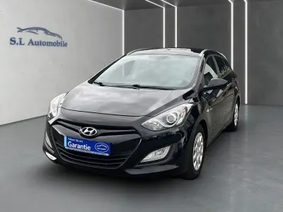 Gebraucht Hyundai i30 Style 128 PS (94 kW) 2014 Schwarz Kombi