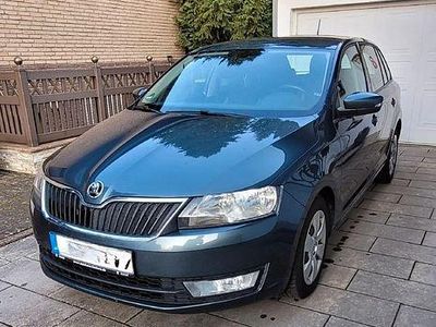 Gebraucht Skoda Rapid 90 PS (66 kW) 2015 Grau Limousine