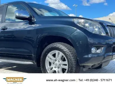 Gebraucht Toyota Land Cruiser Life 190 PS (139 kW) 2011 Blau SUV