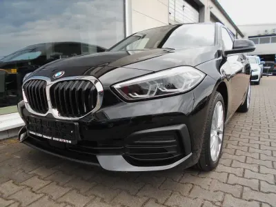 Gebraucht BMW 118 Sport Line 136 PS (100 kW) 2023 Schwarz Limousine